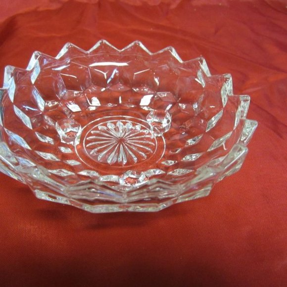 VTG 60'S 3 FOOTED CRYSTAL CANDY/TRINKET DISH, OPTIC BOX, SAWTOOTH EDGE - Picture 2 of 6